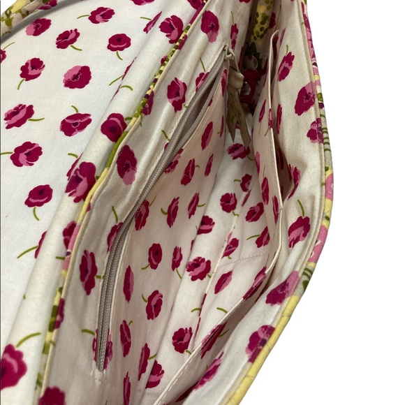 🎉HP🎉 Vera Bradley Knot Just A Clutch Make Me Blush Floral Pink & Green Purse - Picture 7 of 10